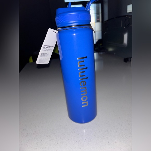 NWT- Lululemon-Back to Life Sport Bottle 24oz Straw Lid in Cerulean Blue - Picture 2 of 9